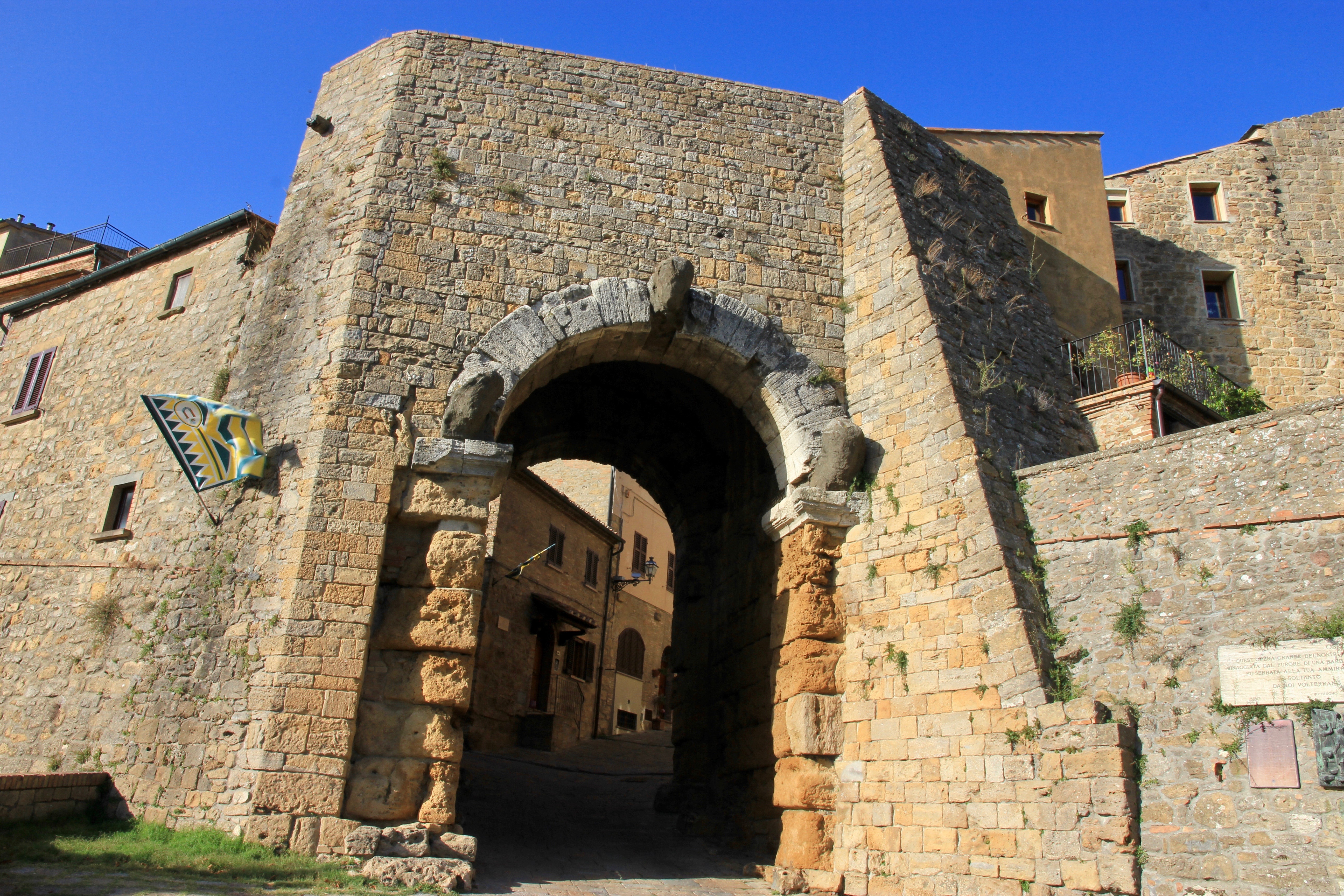 Volterra, porta etrusca