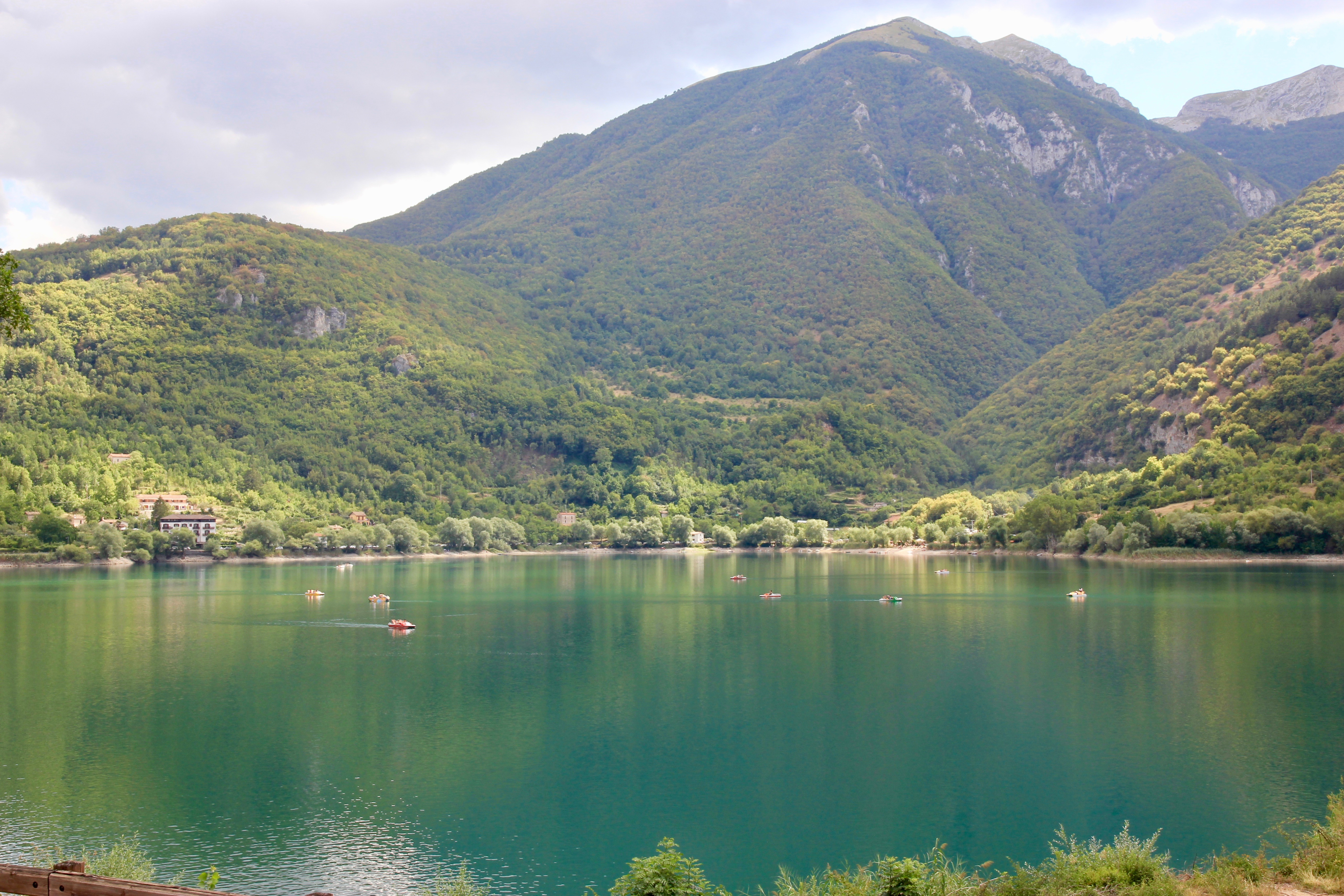 Lago a forma di cuore, Abruzzo